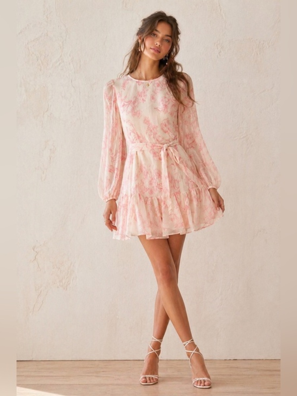 NWT BCBG coquette Floral Chiffon Mini Pleated Long Sleeve Tie Waist Romantic